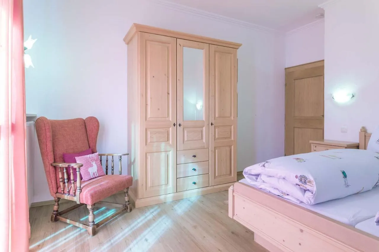Ferienwohnungen Haus Sonnenwinkel Oberschonau Eins